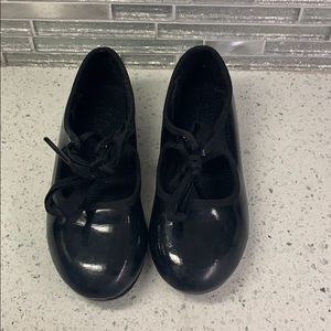 Girls tap shoes